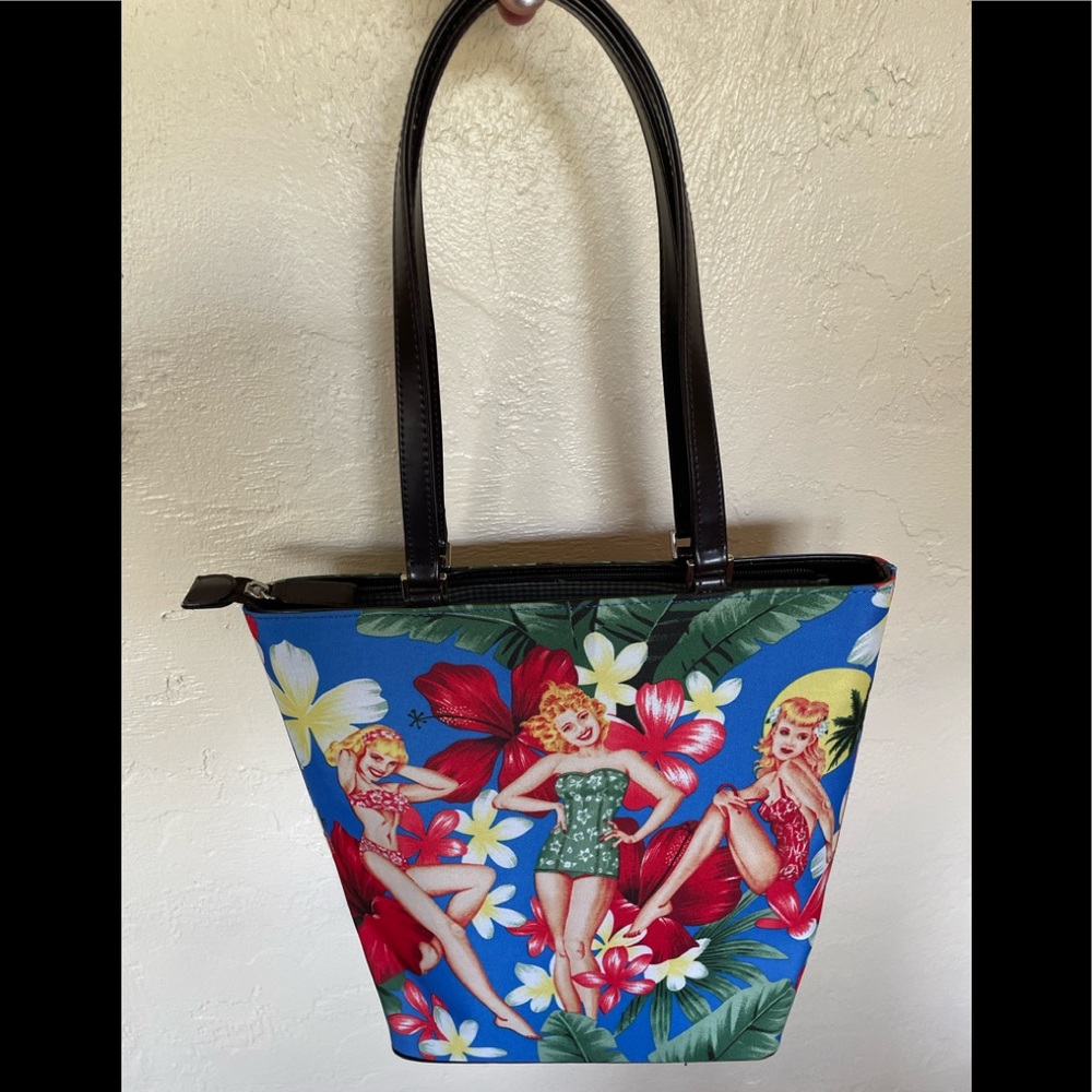 GUC Hawaiian themed Purse